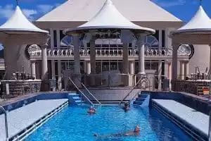 Tivoli Pool (Piscina Tivoli)