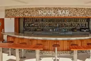 Pool Bar