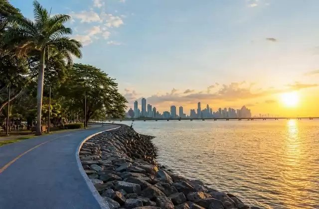 Amador Causeway