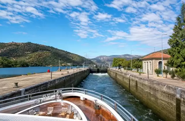 Las grandes esclusas del Duero