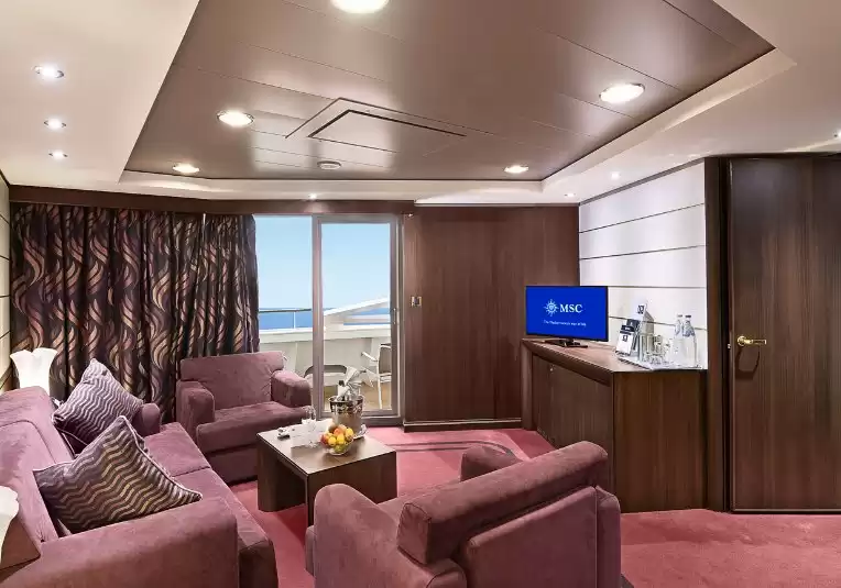 Yacht Club Royal Suite