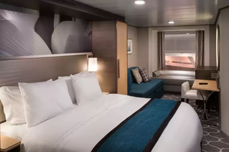 Cabina interior con vista al paseo