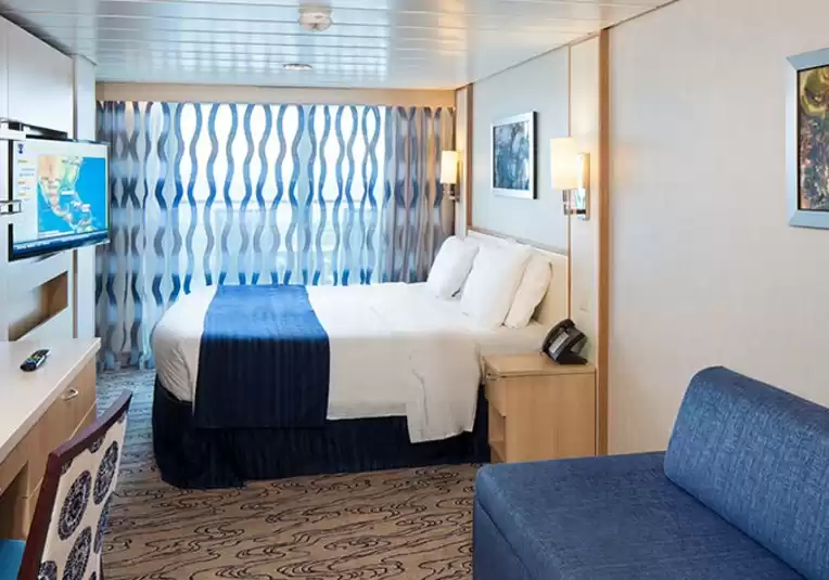 Cabina con vista al mar y balcón